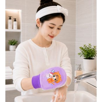 J1 Novelty Glove-Style Bath Loofah (3)